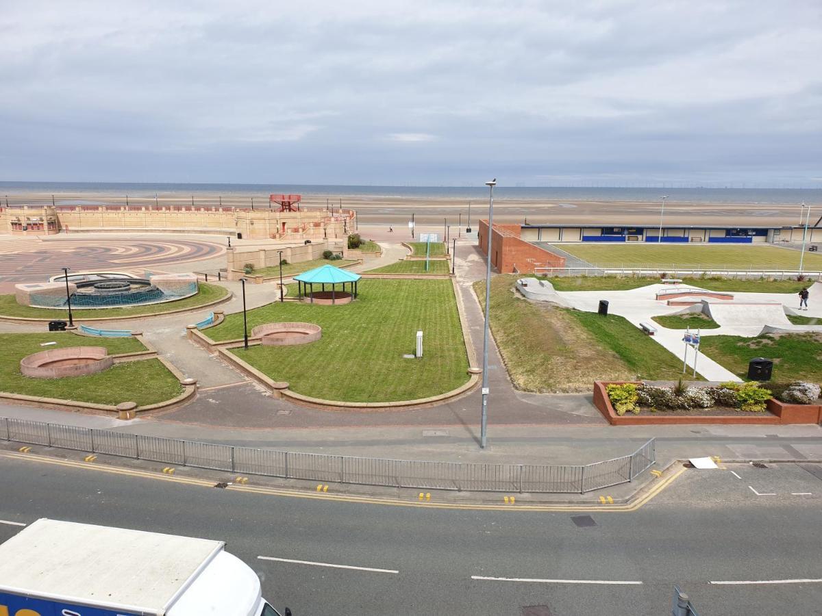 Sand Beach Hotel Rhyl Eksteriør billede