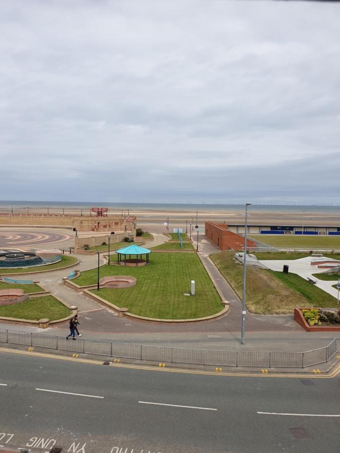 Sand Beach Hotel Rhyl Eksteriør billede